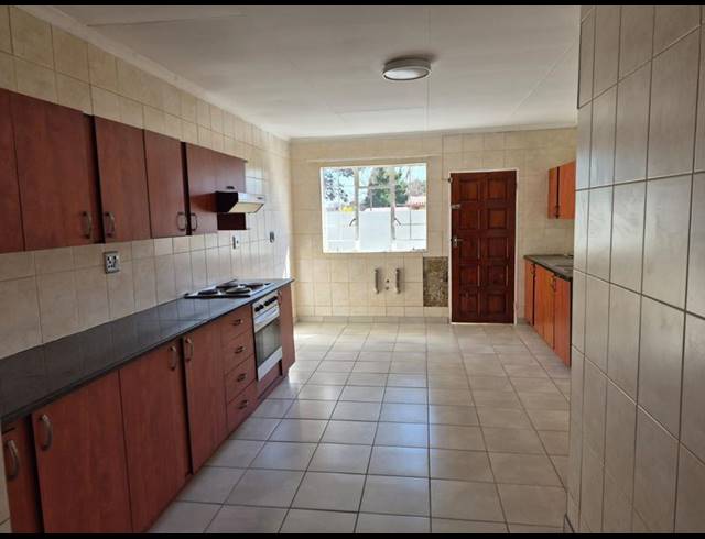 9 BEDROOM HOUSE FOR SALE IN DALVIEW